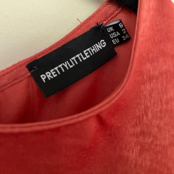 Pretty Little Thing Women's Orange Crop Short Puffy Sleeve Top size 2 - Picture 3 of 3